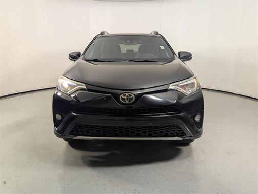 2017 Toyota RAV4 SE