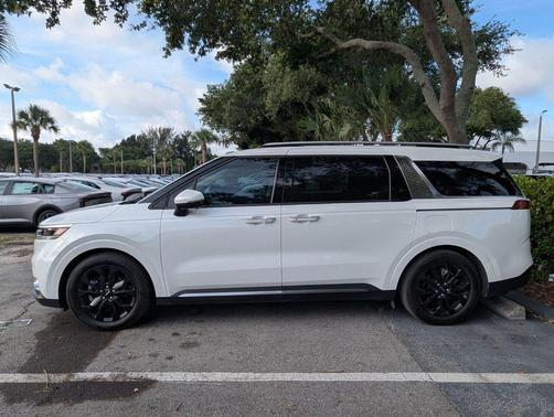 Snow White Pearl 2024 Kia Carnival SX Prestige