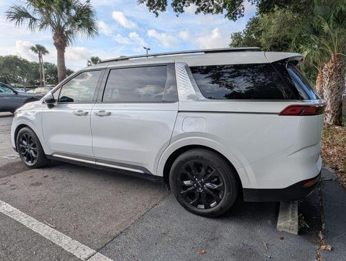 Snow White Pearl 2024 Kia Carnival SX Prestige