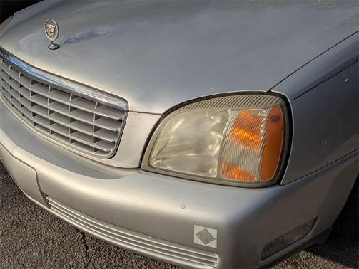 2002 Cadillac DeVille Base