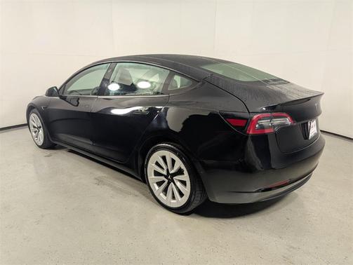 2022 Tesla Model 3 Standard Range