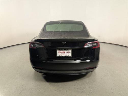 2022 Tesla Model 3 Standard Range