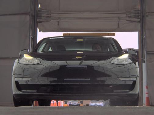 2022 Tesla Model 3 Standard Range