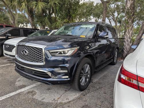 2021 INFINITI QX80 Luxe