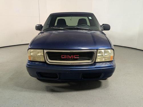 Indigo Blue Metallic 2002 GMC Sonoma SLS