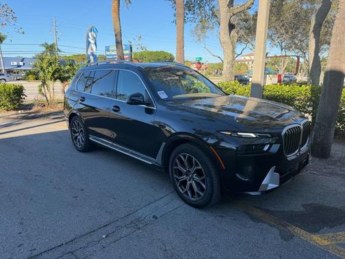 2024 BMW X7 xDrive40i