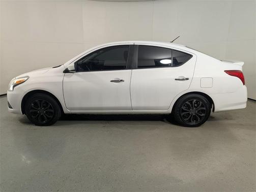 2016 Nissan Versa 1.6 SV