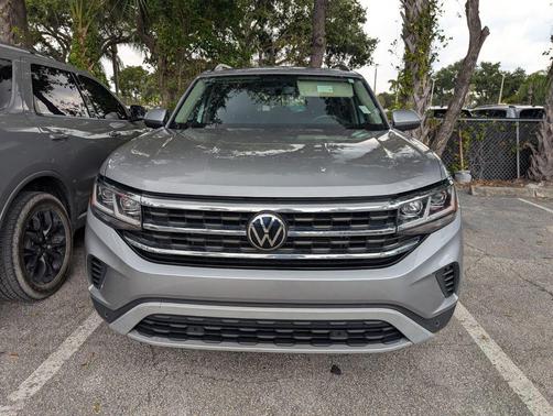 Pyrite Silver Metallic 2023 Volkswagen Atlas 2.0T SE w/Technology