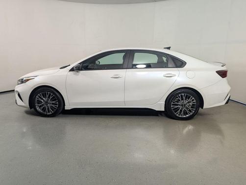 Snow White Pearl 2023 Kia Forte GT-Line
