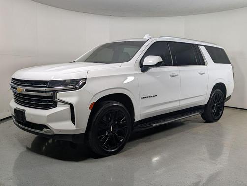 Summit White 2022 Chevrolet Suburban LT