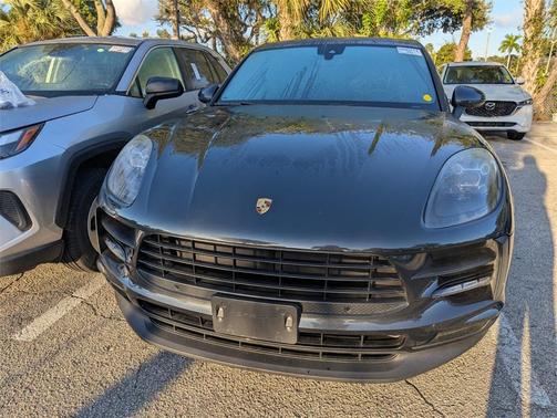 2020 Porsche Macan Base