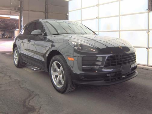 2020 Porsche Macan Base