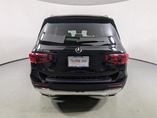 2025 Mercedes-Benz GLB 250 4MATIC