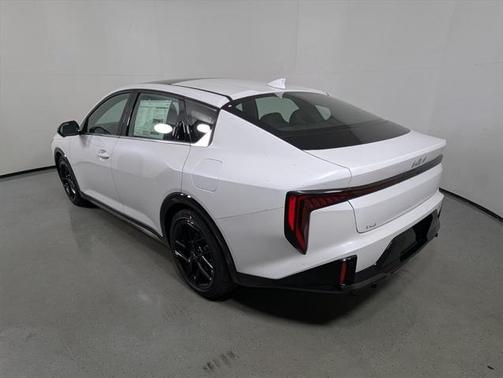 2025 Kia K4 GT-Line Turbo