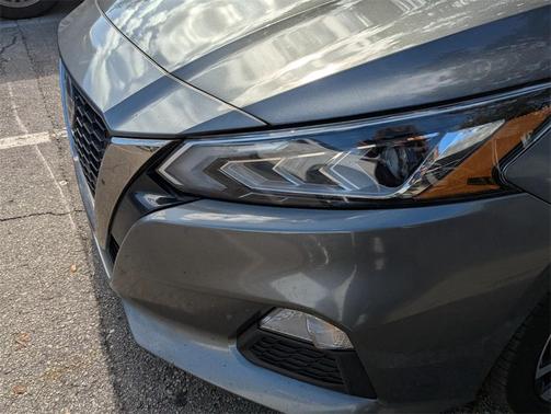 2021 Nissan Altima SR FWD