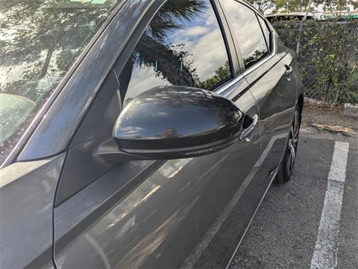 2021 Nissan Altima SR FWD