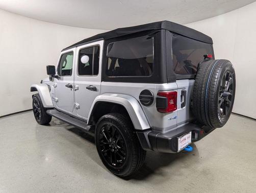 Silver Zynith Clearcoat 2024 Jeep Wrangler 4xe Sahara