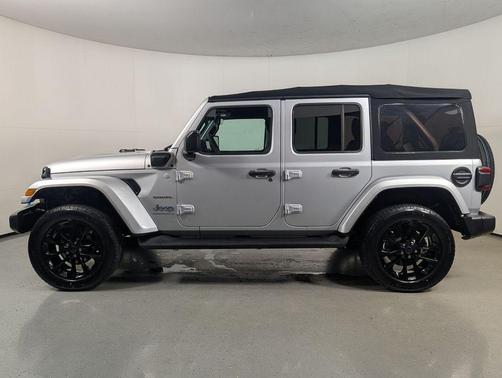 Silver Zynith Clearcoat 2024 Jeep Wrangler 4xe Sahara