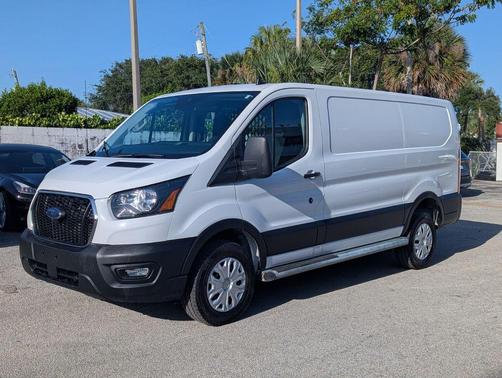 Oxford White 2025 Ford Transit-250 Base