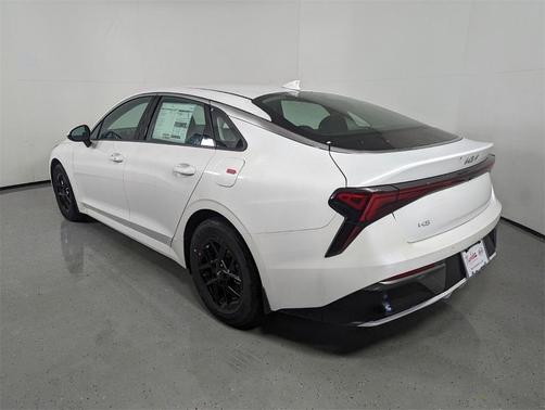 2025 Kia K5 LXS