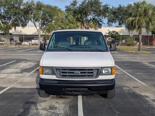 2005 Ford E150 Cargo