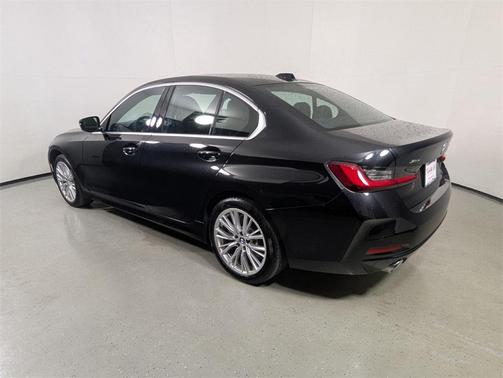 2024 BMW 330 i xDrive