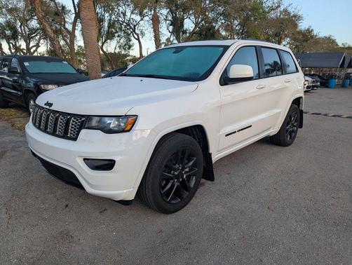 2021 Jeep Grand Cherokee Laredo