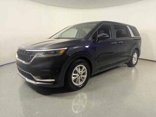 2023 Kia Carnival LX