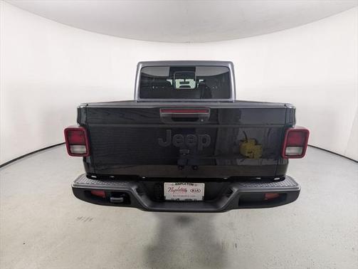 2021 Jeep Gladiator Willys 4x4