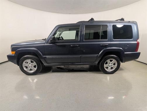 2007 Jeep Commander Sport