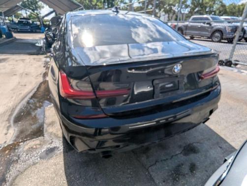 Black Sapphire Metallic 2022 BMW 330 330i