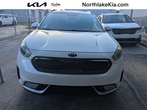 Snow White Pearl 2017 Kia Niro EX