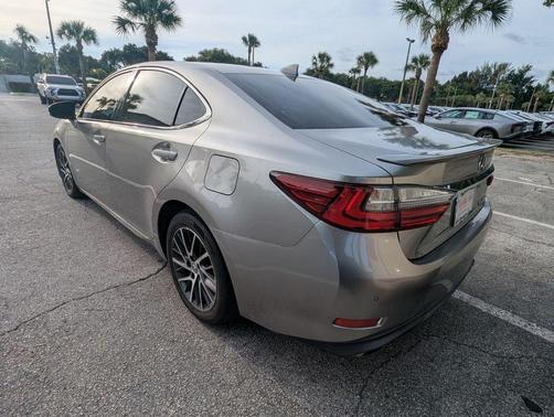 Atomic Silver 2017 Lexus ES 350 Base
