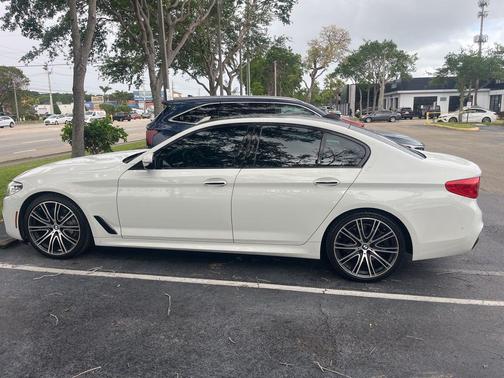 Alpine White 2018 BMW 540 540i
