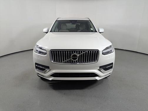 2024 Volvo XC90 B5 Core Bright Theme