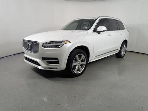 2024 Volvo XC90 B5 Core Bright Theme