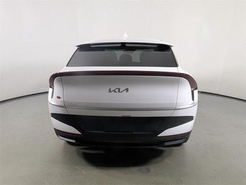 2025 Kia EV6 Light Long Range