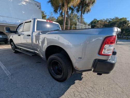 Billet Silver Metallic Clearcoat 2023 RAM 3500 Tradesman Crew Cab 4x4 8' Box
