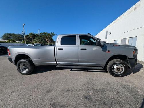Billet Silver Metallic Clearcoat 2023 RAM 3500 Tradesman Crew Cab 4x4 8' Box