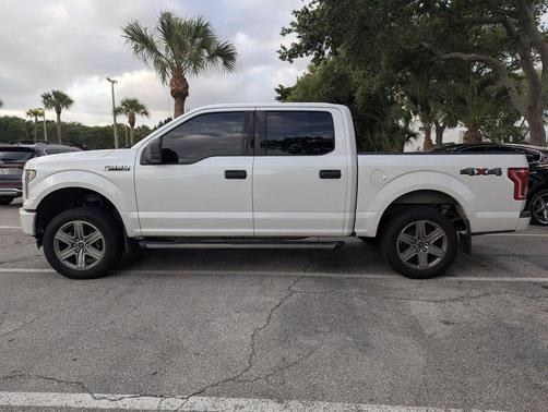 Oxford White 2017 Ford F-150 XLT