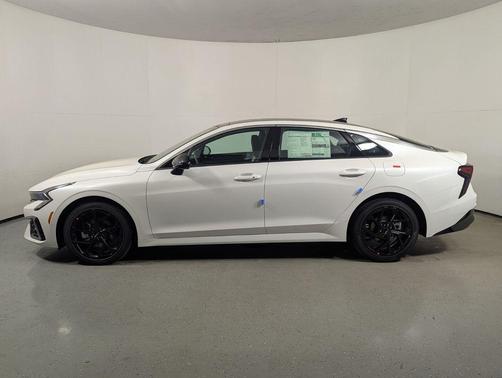 Snow White Pearl 2026 Kia K5 GT-Line