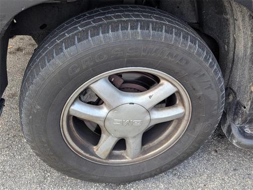 2005 GMC Envoy XUV SLE