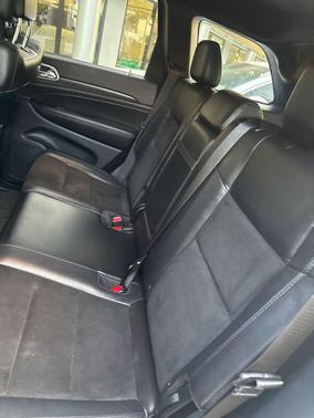 Bright White Clearcoat 2018 Jeep Grand Cherokee Altitude
