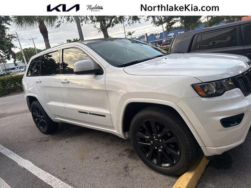 Bright White Clearcoat 2018 Jeep Grand Cherokee Altitude
