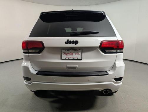 Bright White Clearcoat 2018 Jeep Grand Cherokee Altitude