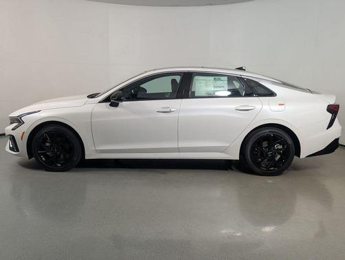 Snow White Pearl 2026 Kia K5 GT-Line FWD