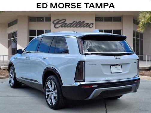 2026 Cadillac VISTIQ Luxury