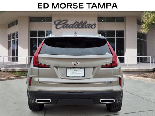 2025 Cadillac XT4 Premium Luxury