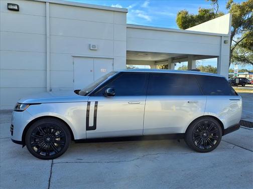 2023 Land Rover Range Rover P400 SE