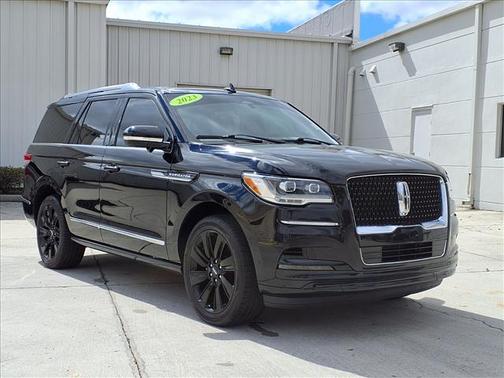 2023 Lincoln Navigator Reserve